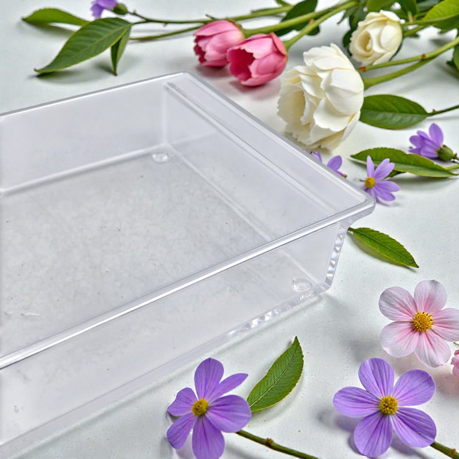 Multifunctional Rectangular Acrylic Cake Stand with Clear Dome Lid – Serving Tray & Pastry Display for Parties, Kitchen & Buffet – Gold & Silver Knob Options (H13cm × L29.5cm × W13.5cm × Cap26cm × Base26cm) - Damoo