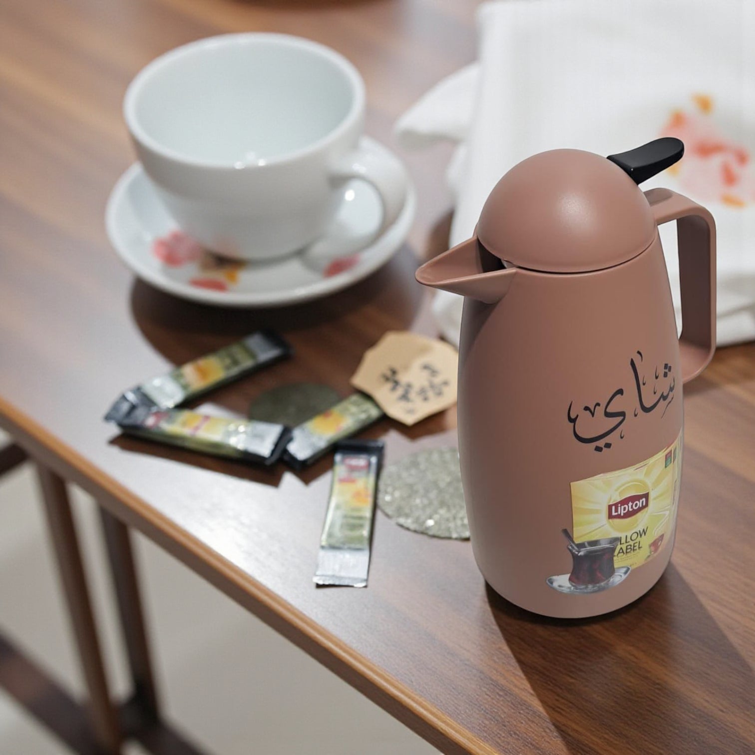 Crystal House Beige Arabic Thermos Flask 1L – Lipton Yellow Label Design | Double-Wall Insulated Tea - Damoo