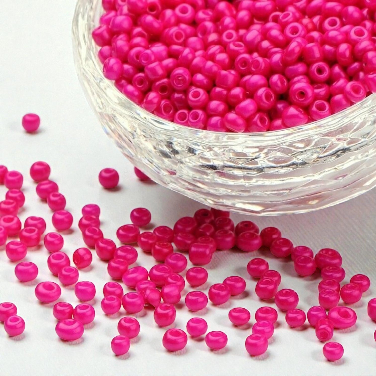 Italo Beads Pink 4mm (30g) – Decorative Craft Beads for DIY Jewelry Making, Bracelets, Necklaces & Creative Projects - Damoo