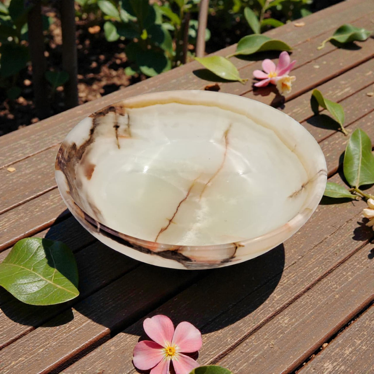 Luxury Lady White Onyx Marble Fruit Bowl – Hand-Carved Round Serving Bowl for Dining & Kitchen Decor (H5cm × W15cm × L15cm × Base7.5cm) - Damoo