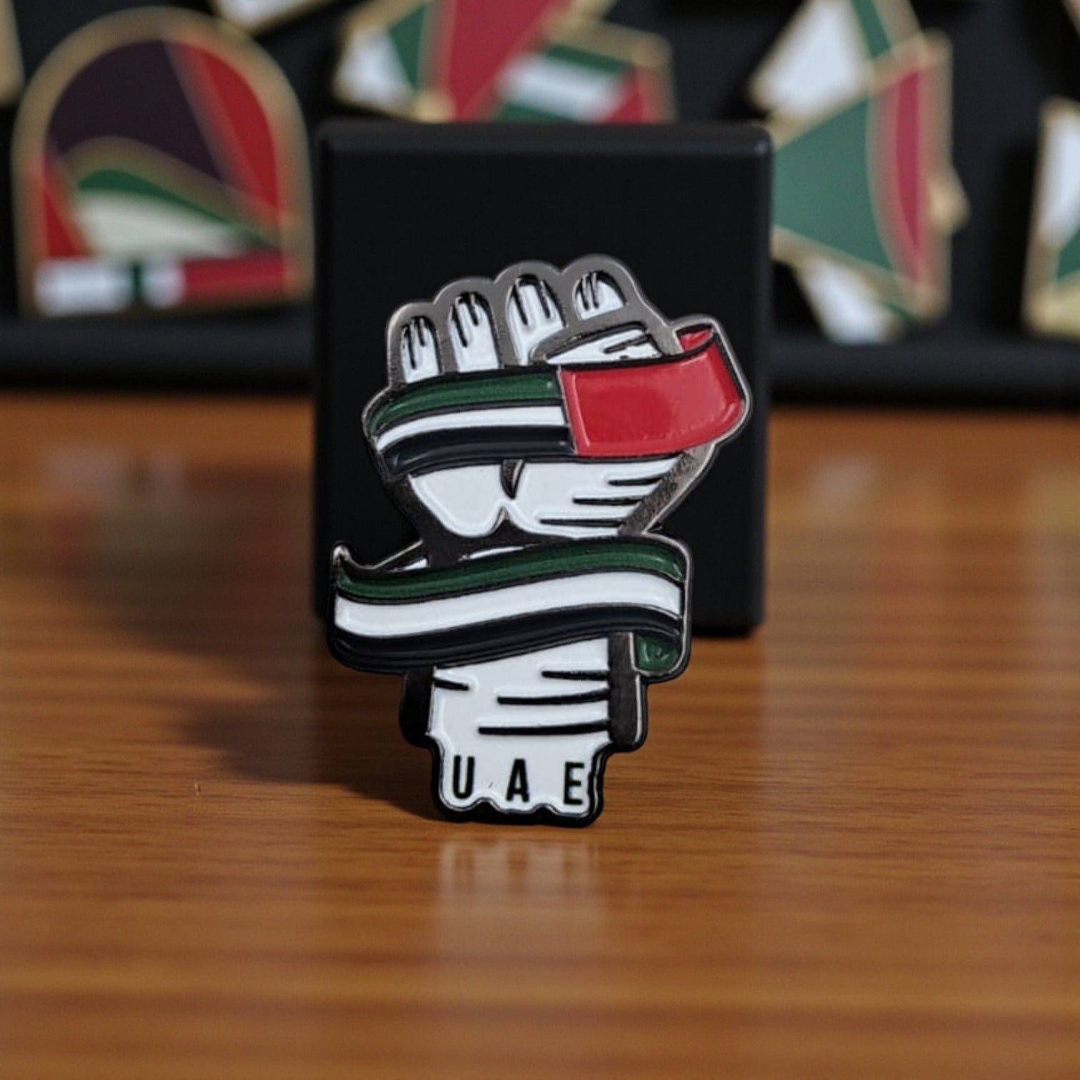 UAE Flag Fist Enamel Magnetic Pin – Patriotic Lapel Badge for National Day | 2.5cm x 1.5cm UAE Pride Hand Symbol - Damoo