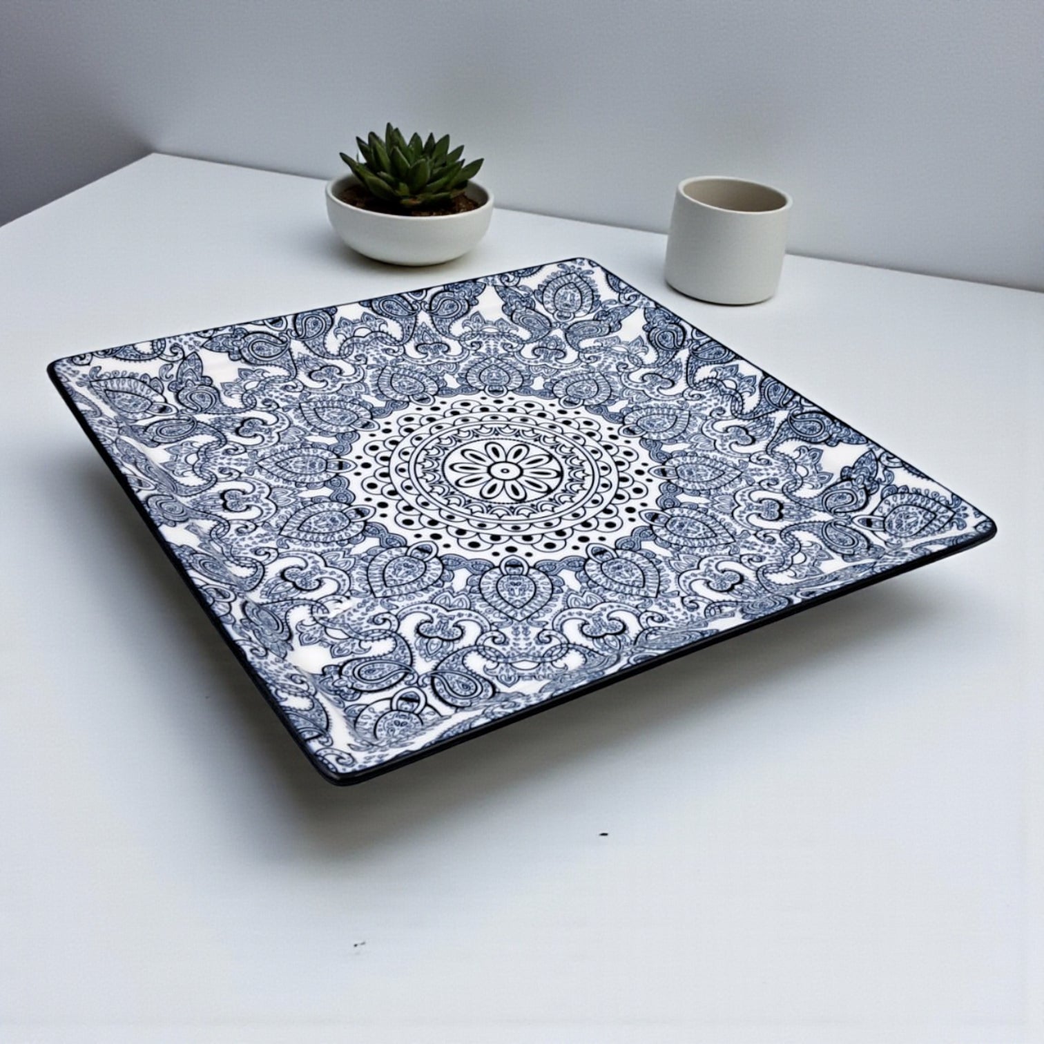Ceramic Square Plate 26.5 x 26.5 cm | Blue Arabesque Pattern | Premium Glazed Stoneware Serving Plate | Dishwasher & Microwave Safe | Two Designs – Light Blue / Dark Blue