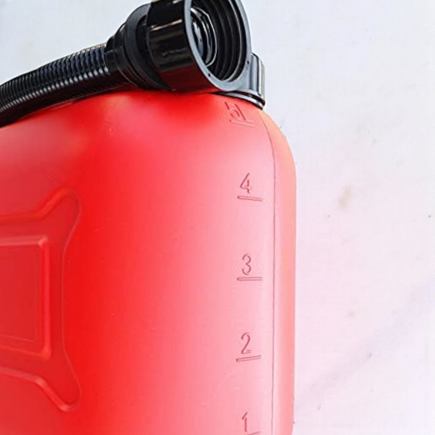 5L Petrol Can – Heavy-Duty Plastic Fuel Tank with Child-Safe Spout, Anti-Static Design, Rust-Proof Build & Flexible Pouring Pipe for Car, Travel & Outdoor Use - Damoo