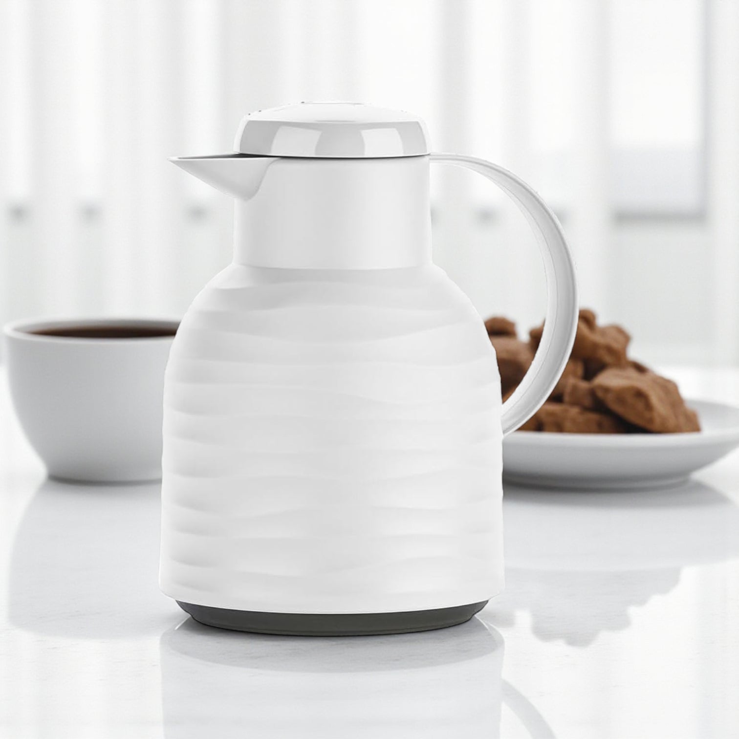 Emsa Samba Wave 1.0L Vacuum Flask – BPA-Free Plastic Insulated Jug with Quick-Press Closure, Double-Wall Glass Liner, 12H Heat / 24H Cold Retention & Modern 3D Wave Design - Damoo