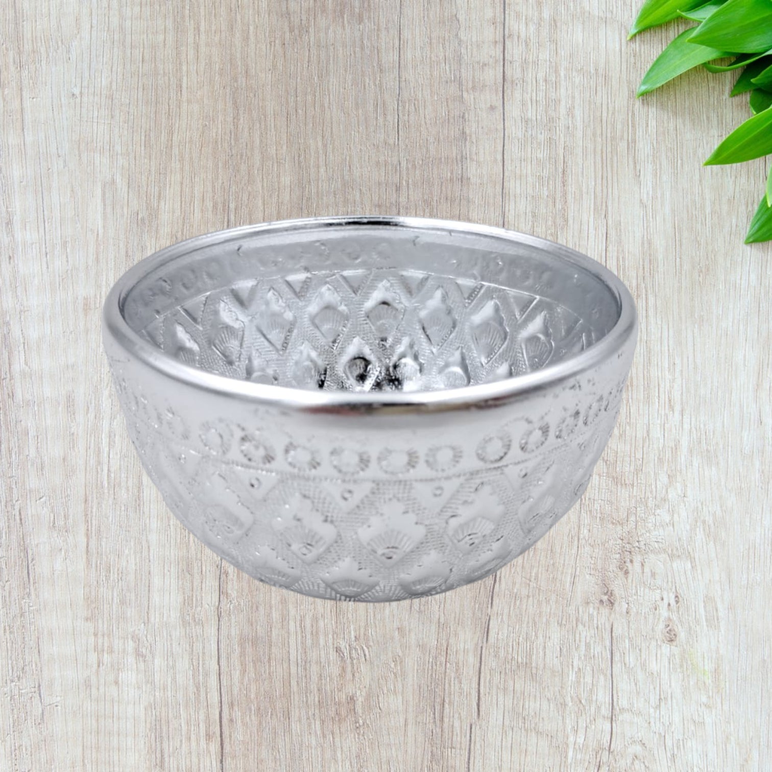 Thai Engraved Aluminum Sugar & Date Bowl with Lid | Silver & Gold | 8.5cm | Hospitality Dish for Sweets, Dates, Sugar & Arabic Coffee Service