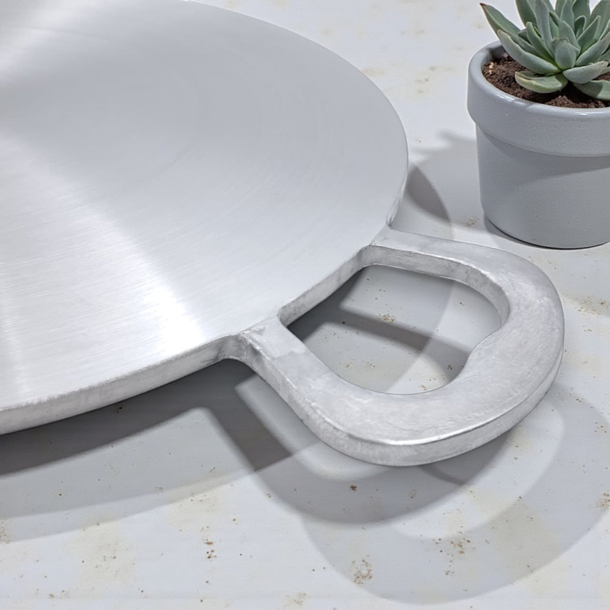 Al Huraiz Heavy Duty Aluminium Flat Tawa with Dual Handles – Thick Aluminum Cooking Plate for Roti, Chapati & Flatbread (1.5H x 48L × 41W CM) - Damoo