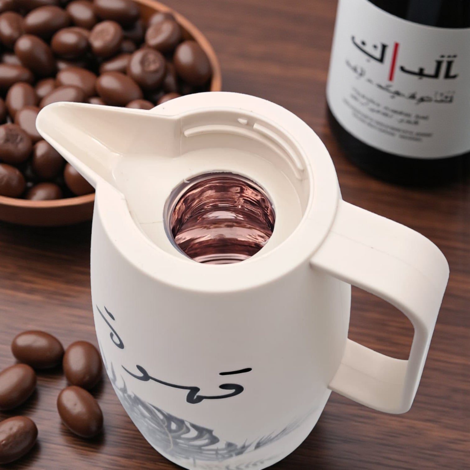 Arabic Coffee Thermos 1 L – Double-Wall Insulated Flask | Arabic Calligraphy Design | Keeps Drinks Hot & Cold | Elegant Beige Finish