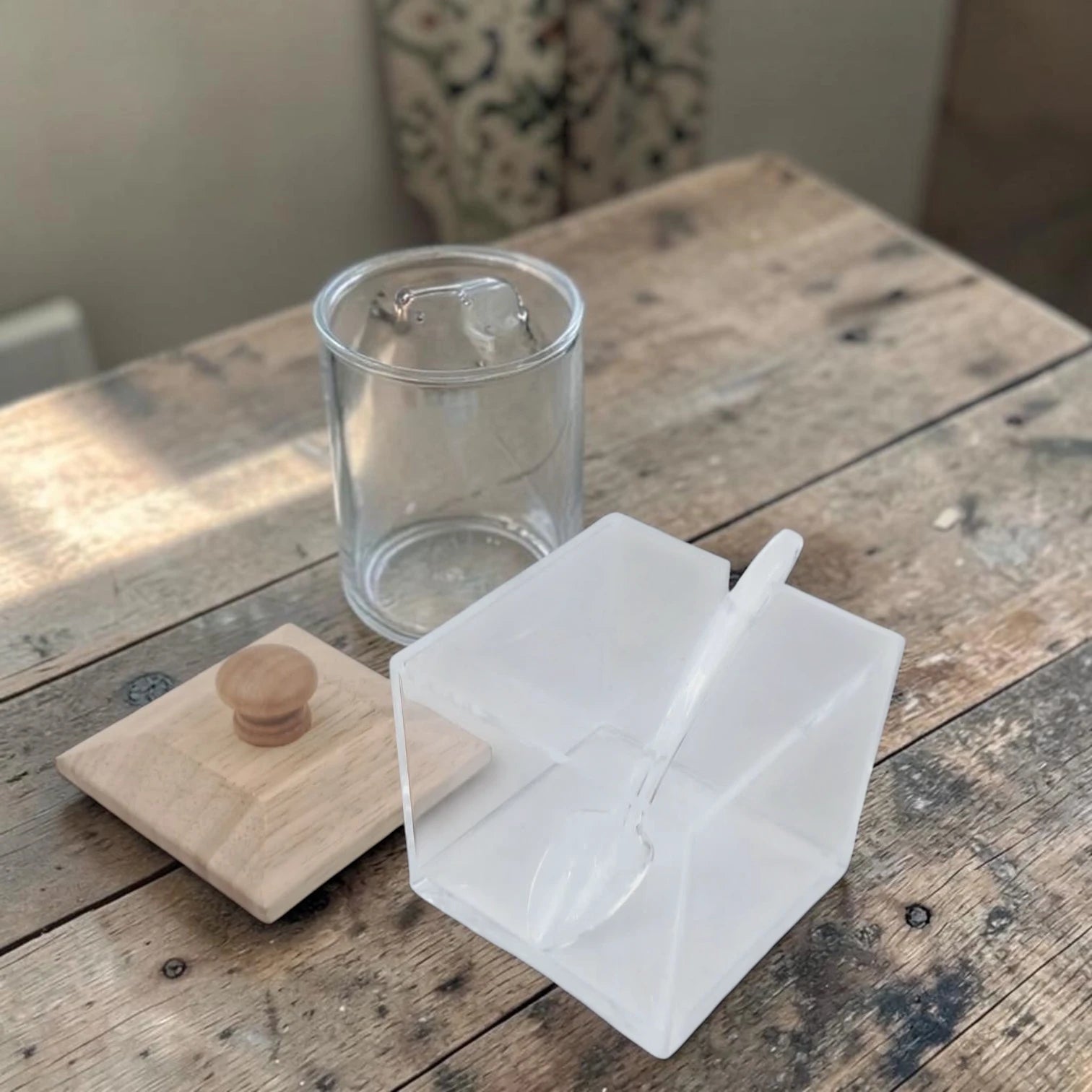 Acrylic Sugar Bowl with Wooden Lid & Spoon, Clear Kitchen Storage Container (11H x 9L x 9W CM), Multipurpose Condiment Jar - Damoo