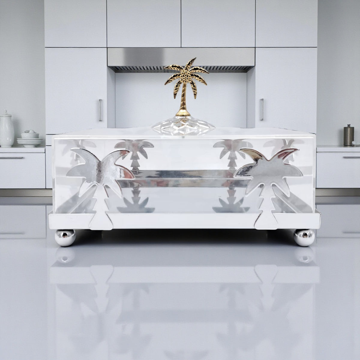 Luxury Silver Palm Tree Acrylic Box with Golden Lid Handle – Elegant Decorative Tray for Sweets, Dates & Jewelry (H16cm x W20.5cm x L20.5cm)