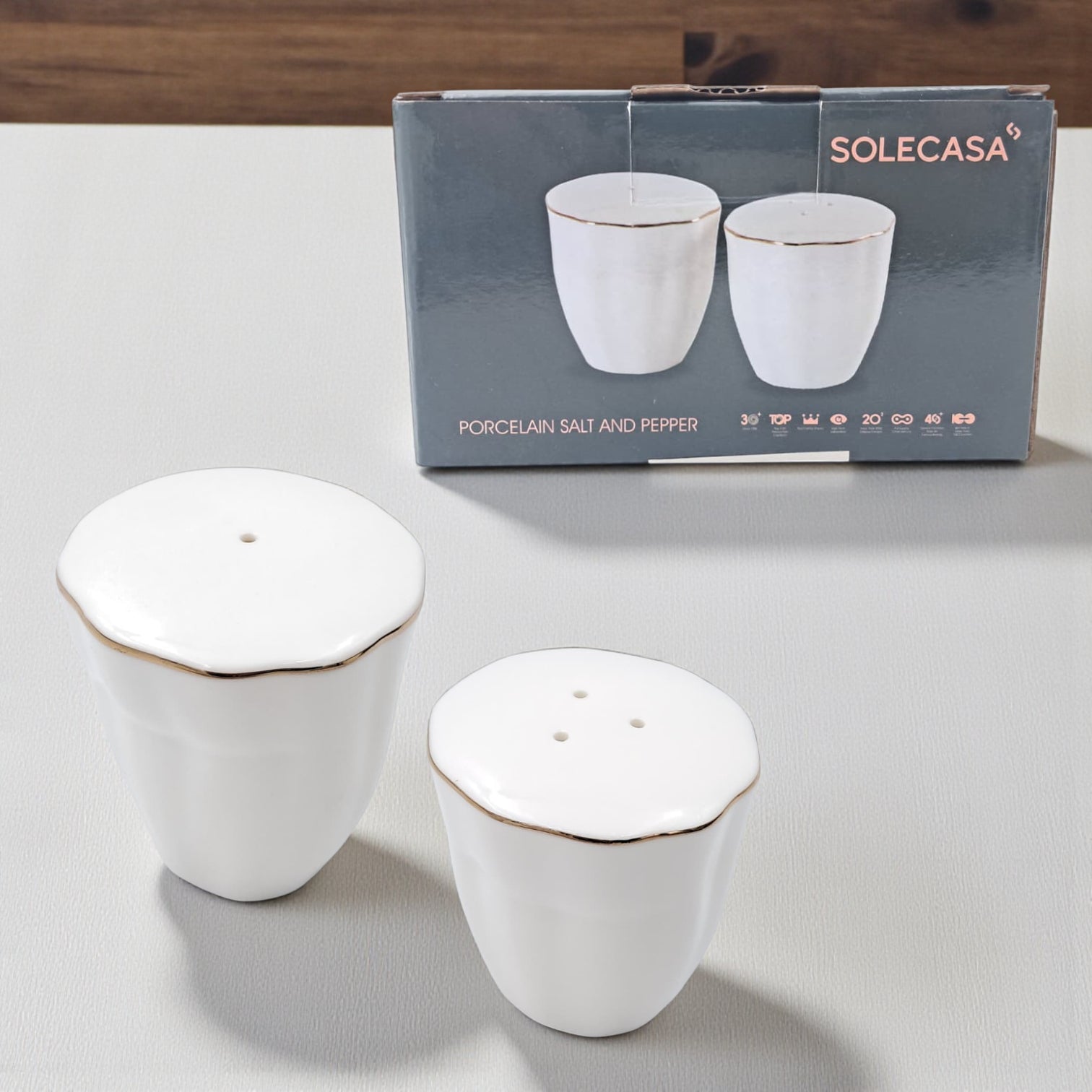 Elegant Porcelain Salt & Pepper Shaker Set – 2-Piece White Gold-Rim Design | Durable Stoneware Seasoning Dispensers for Dining, Kitchen & Table Serving