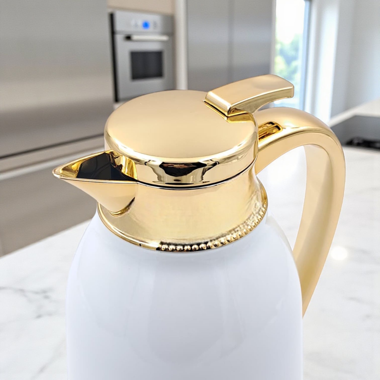 NGT 1.0L UAE National Emblem Vacuum Flask – Premium Gold & White Thermos for Coffee & Tea – Elegant Arabic Dallah Design for Hot & Cold Drinks - Damoo