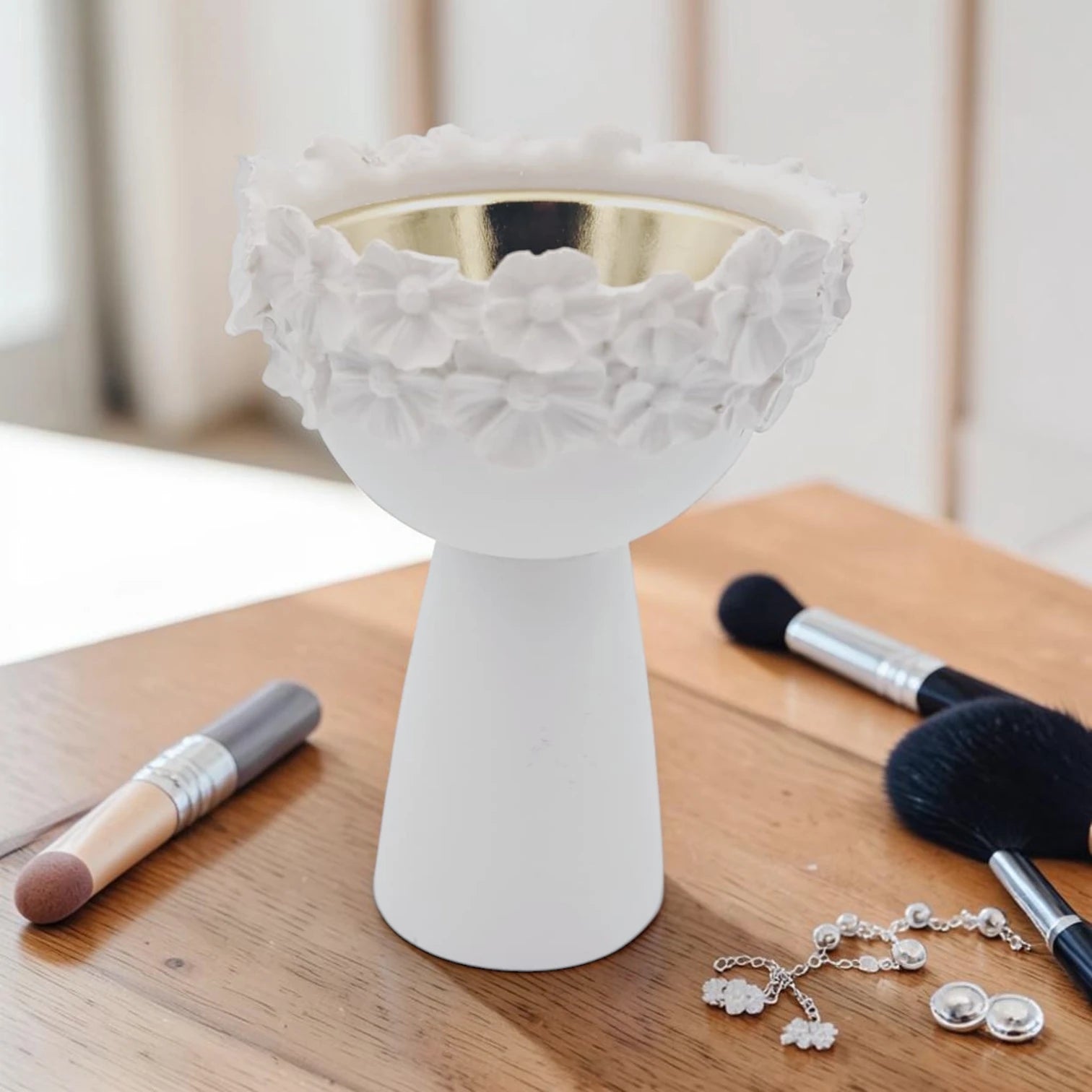 Floral Decorative Incense Burner for Bakhoor Oud, White Ceramic Style Burner with Gold Metal Cup, Elegant Home Fragrance Burner (8H x 6L × 6W CM) - Damoo