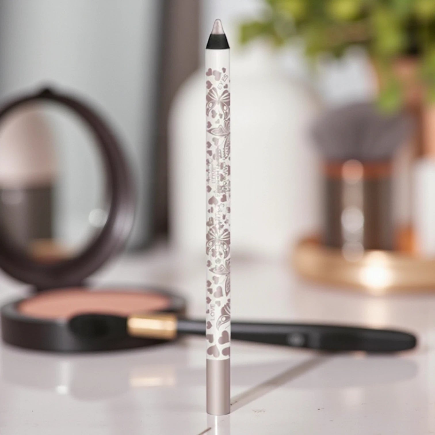 Forever52 Waterproof Smoothening Eye Pencil – F519 Porcelain | Long-Lasting, Smudge-Proof, Gentle on Eyes - Damoo