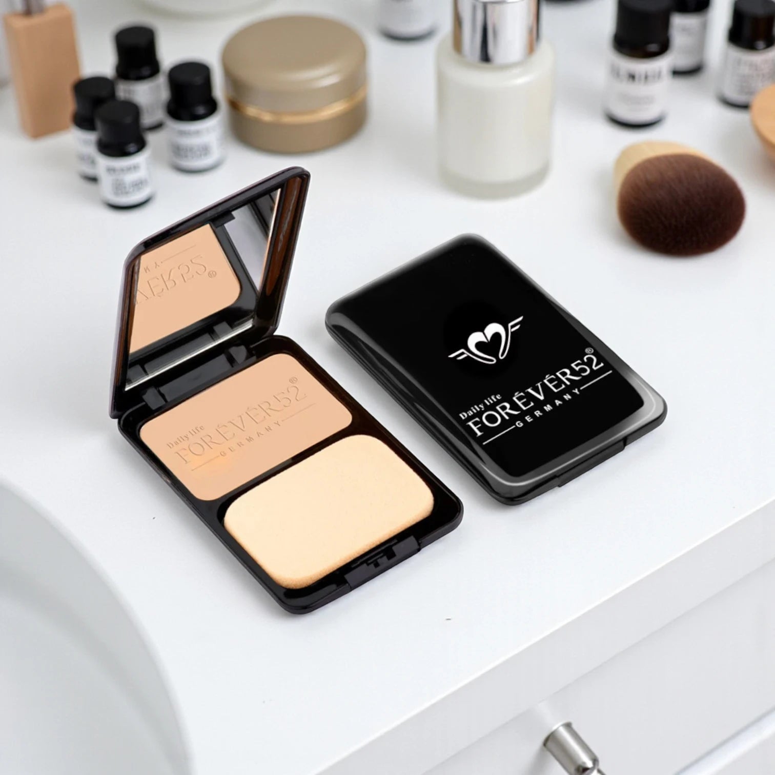 Forever52 Two Way Cake Skin Care SPF 15 – STC101 - Oil-Free, Matte Finish, Dermatologist-Tested, Lightweight & Breathable Coverage for Sensitive Skin - Damoo