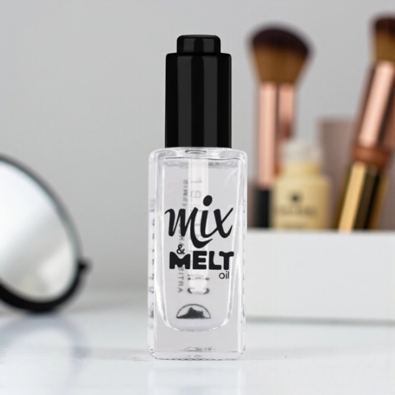 Character Cosmetics Mix & Melt Oil (MMT001) – Revives Dried Makeup, Smooth Blendable Formula, Vitamin-Enriched for Skin & Long-Lasting Use - Damoo
