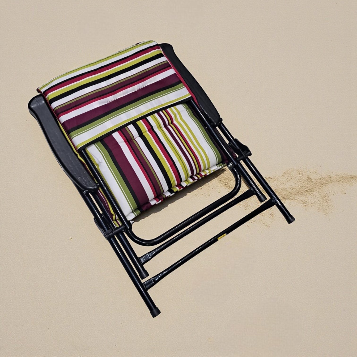 Folding Camping Chair with Maroon Green Striped Cushion – Comfortable Outdoor Recliner with Padded Seat, Armrests, and Heavy-Duty Steel Frame