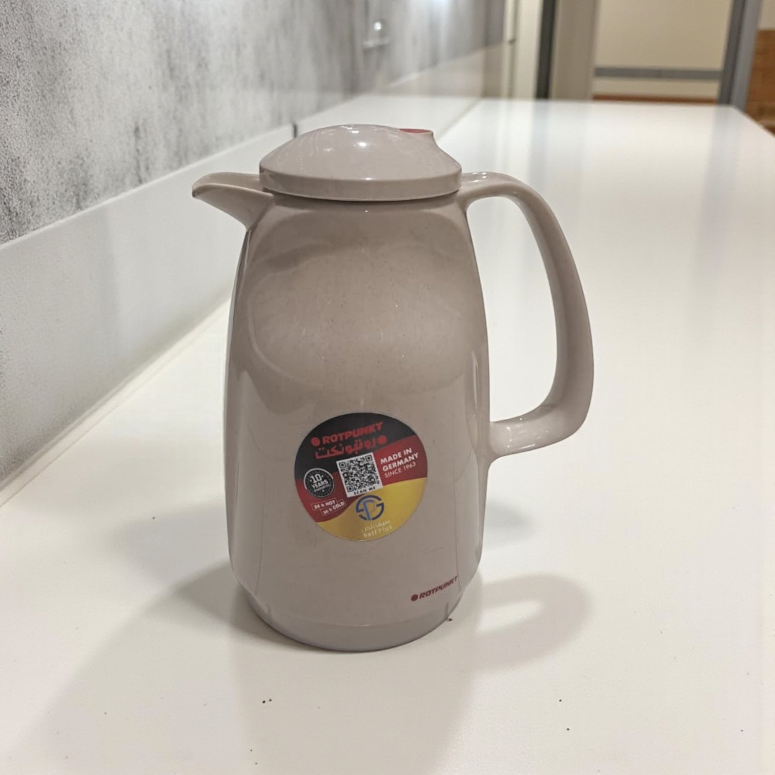 Rotpunkt 1.0L Thermos – German-Made Vacuum Flask for Coffee & Tea, 36H Heat Retention, BPA-Free Double-Walled Design, Spill-Proof Lid & Ergonomic Handle for Home, Office, or Outdoor Use - Damoo