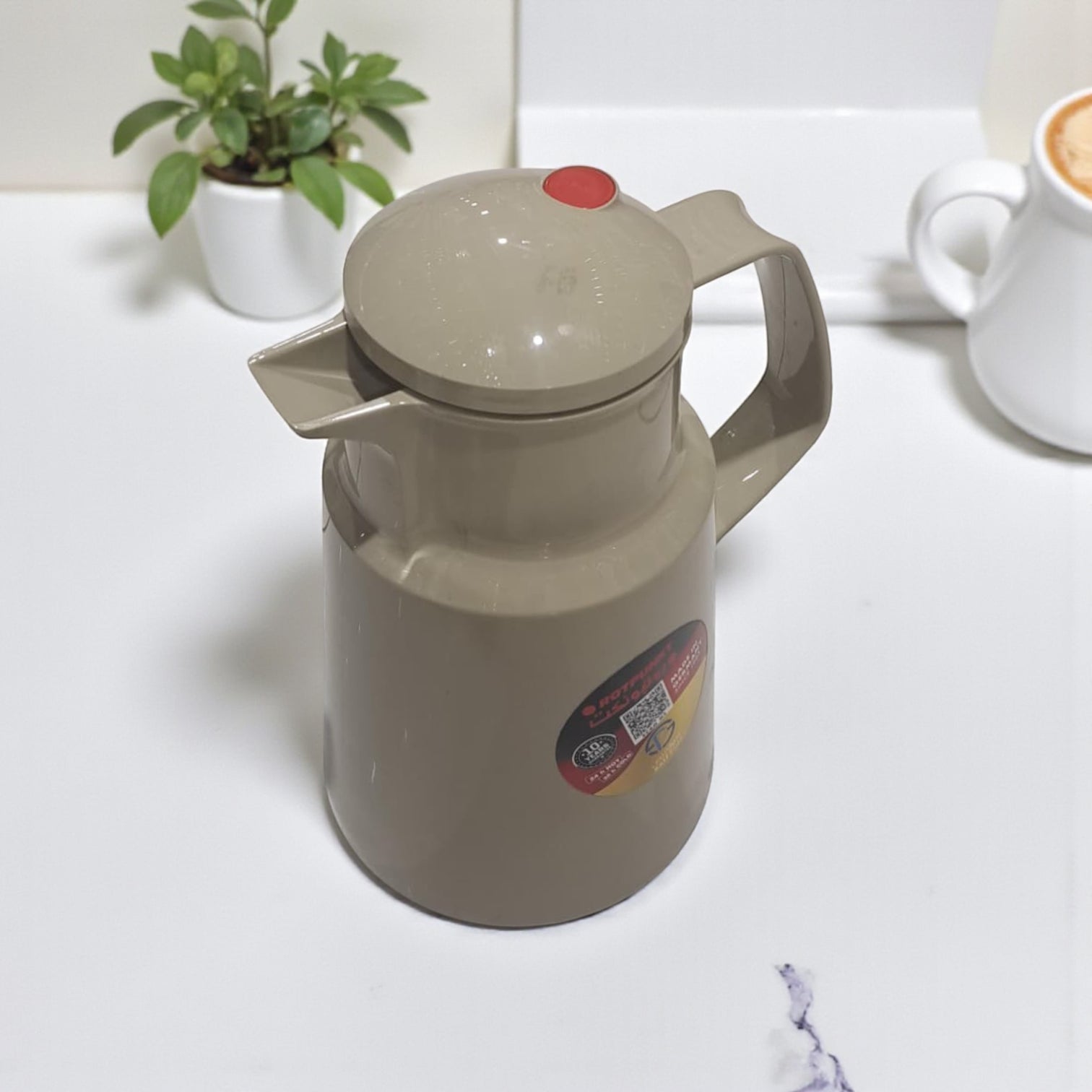 Rotpunkt 1.0L High-Quality Vacuum Jug – Beige Insulated Thermos with 24H Heat / 36H Cold Retention, Ergonomic Handle, Lightweight Design & Leak-Proof Lid – German-Made for Daily Use - Damoo