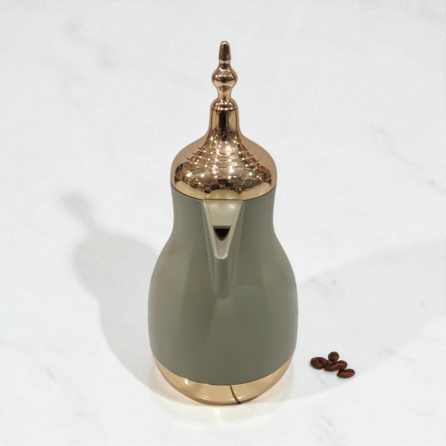 Luxury Arabic Dallah-Style Green Thermos 1.0L – Elegant Gold Handle & Lid, Premium Insulated Vacuum Flask for Coffee & Tea, Long Heat Retention, Ideal for Home, Office & Majlis Use - Damoo
