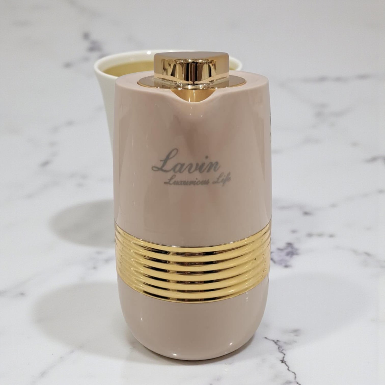 Lavin Glory 0.6 Liter Premium Beige & Gold Vacuum Flask – Elegant Thermal Coffee & Tea Pot | Double-Wall Insulated Jug for Hot & Cold Beverages - Damoo
