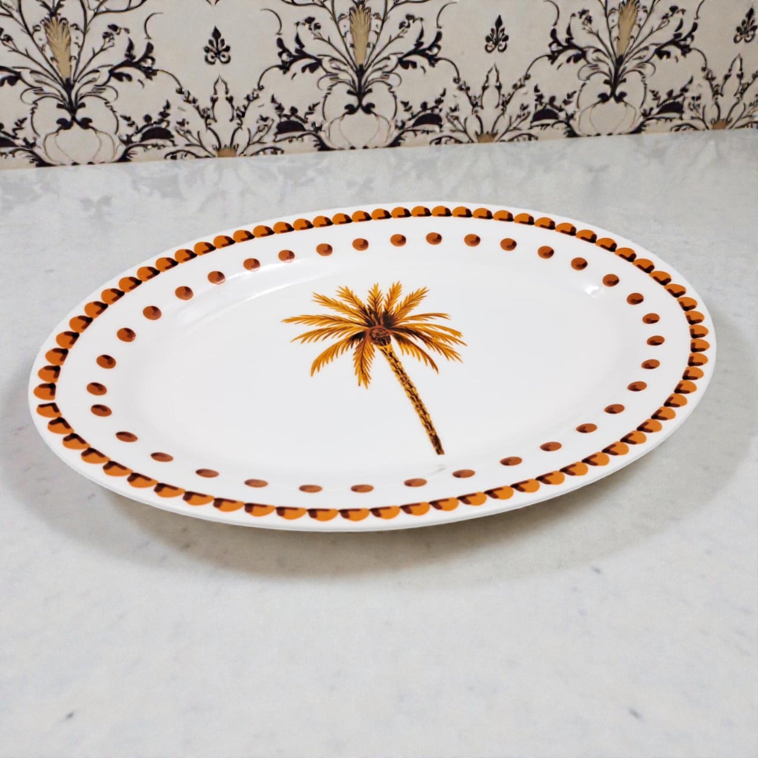 Palm Tree Ceramic Serving Plate – Traditional Arabic Design Tableware for Majlis Hosting, Desserts, Dates, Pastries & Festive Table Settings - Damoo