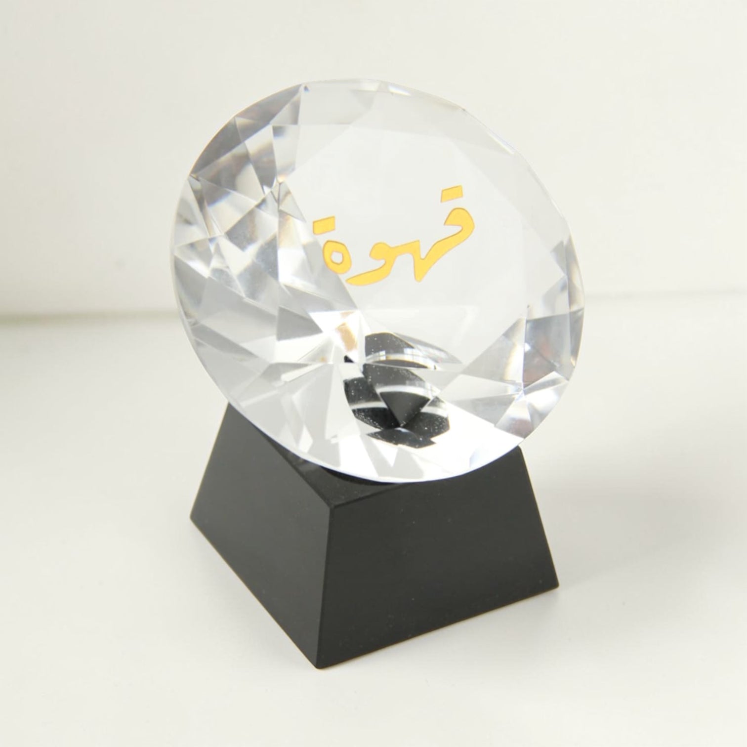 Crystal Arabic Calligraphy Ornament “قهوة” – Luxury Coffee Word Crystal Décor with Black Base, Elegant Home and Majlis Display Piece - Damoo