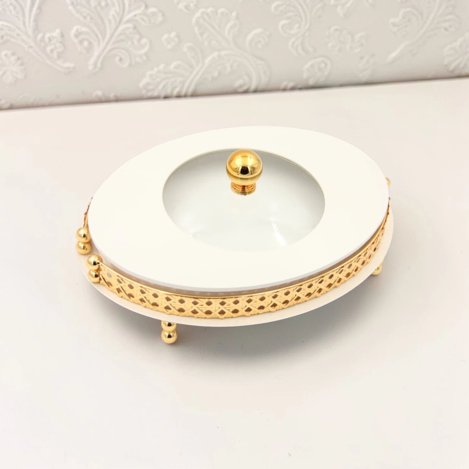 Al Habbai Oval Covered Serving Dish with Lid and Decorative Stand – Elegant Dessert, Dates & Candy Serving Tray for Majlis and Hospitality - Damoo