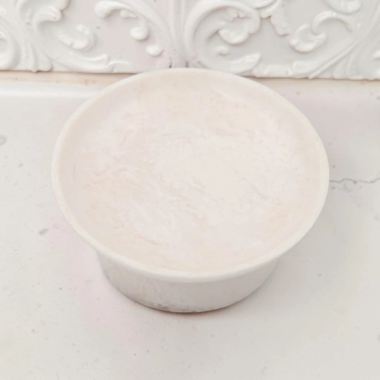Small Round Pedestal Serving Bowl – Compact Decorative Dish for Snacks, Desserts & Table Display (5.5H x 14L × 14W CM) - Damoo