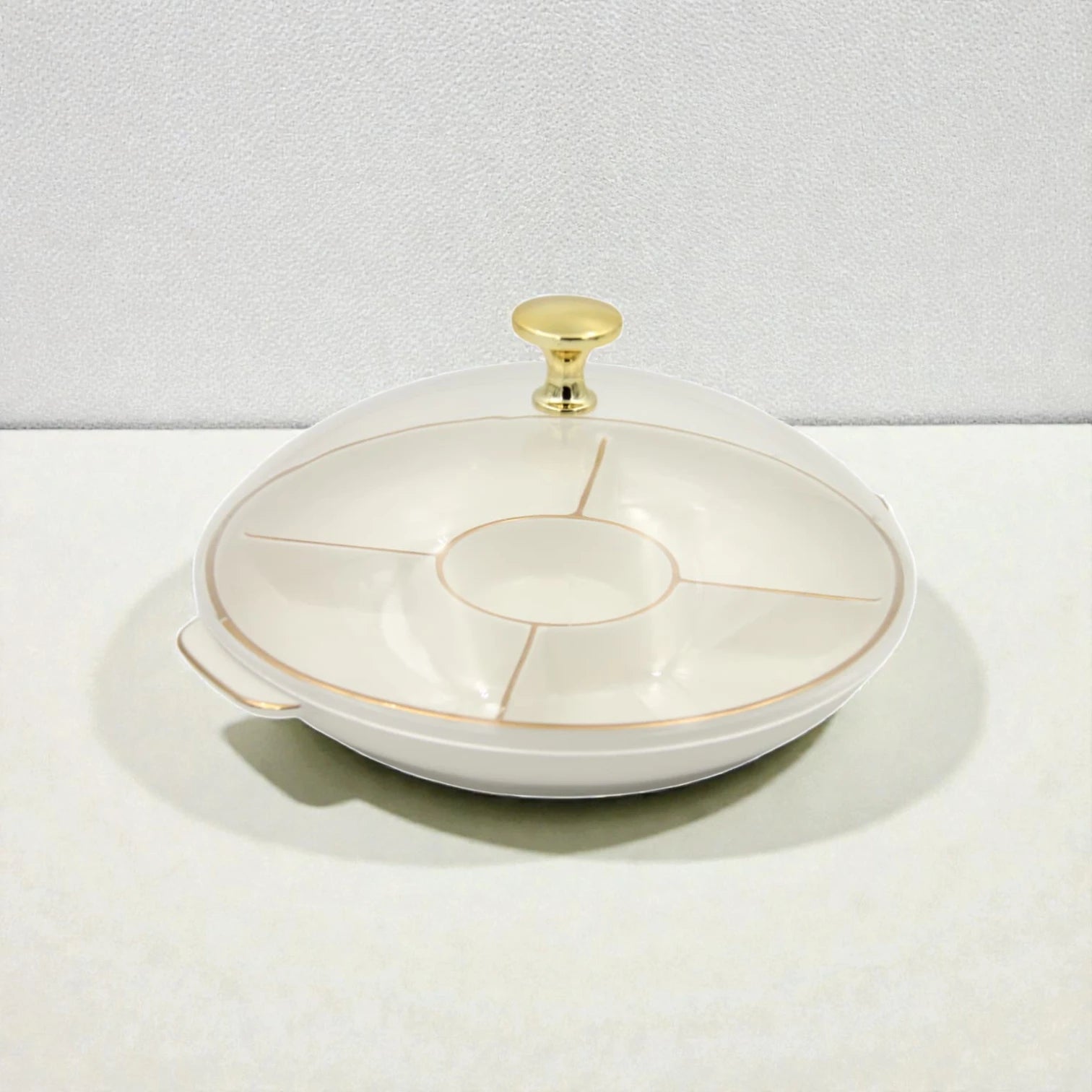 Round Sectioned Serving Tray with Lid & Handles – Multi-Compartment Snack & Appetizer Serving Plate with Covered Top (16H x 30L × 26W CM) - Damoo