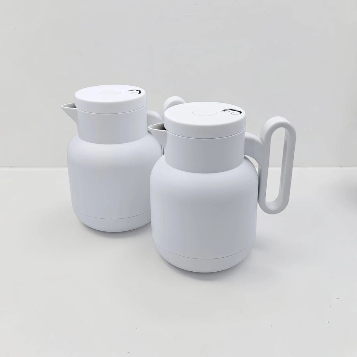 RAZ Vacuum Flask 2-Piece Set 1.0L Each – Thermal Insulated Tea & Coffee Server with Ergonomic Handle for Hot & Cold Beverages - Damoo