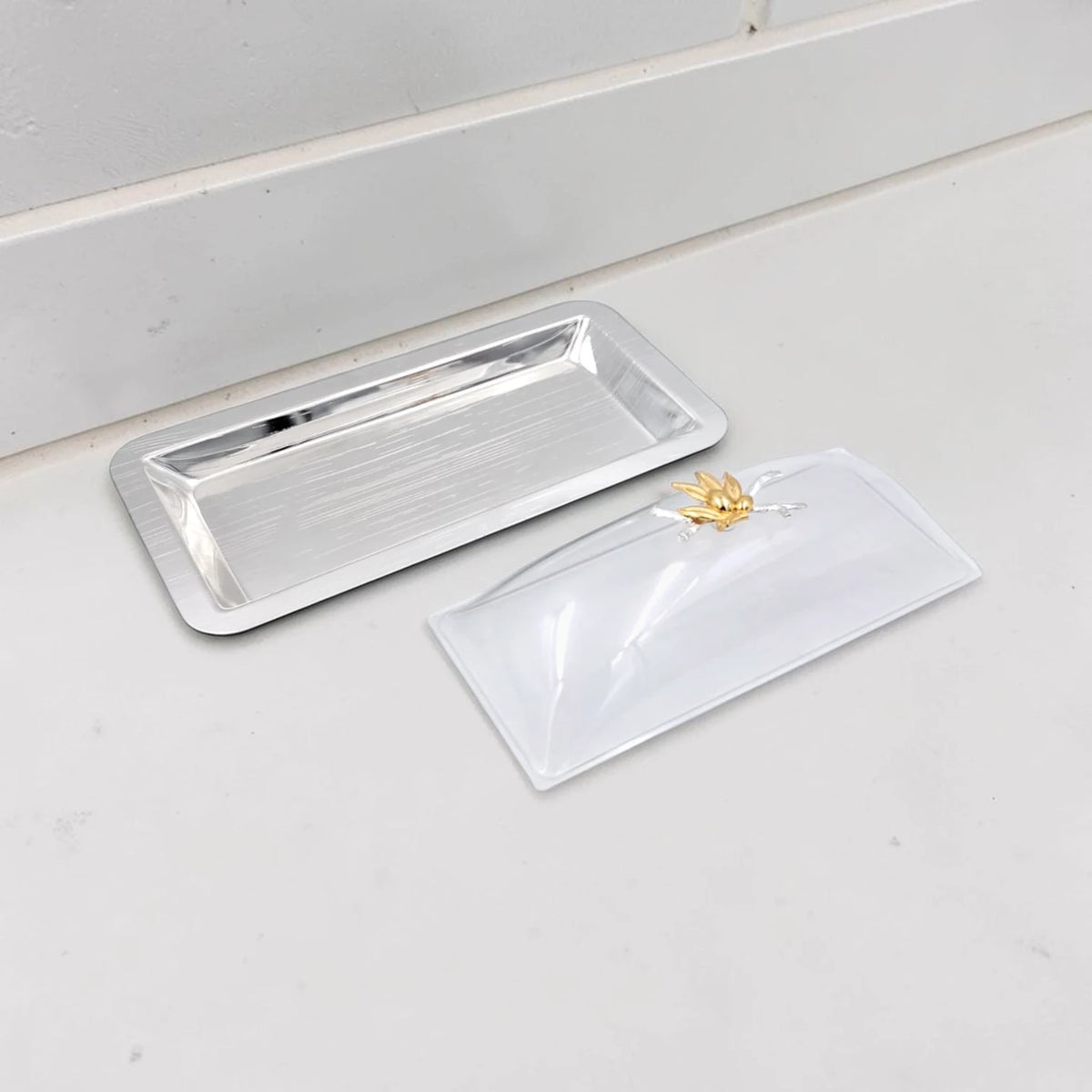 Elegant Rectangular Butter Dish with Clear Lid & Gold Floral Handle – Premium Serving Tray for Butter, Cheese & Desserts (32 x 16 x 12 cm) - Damoo