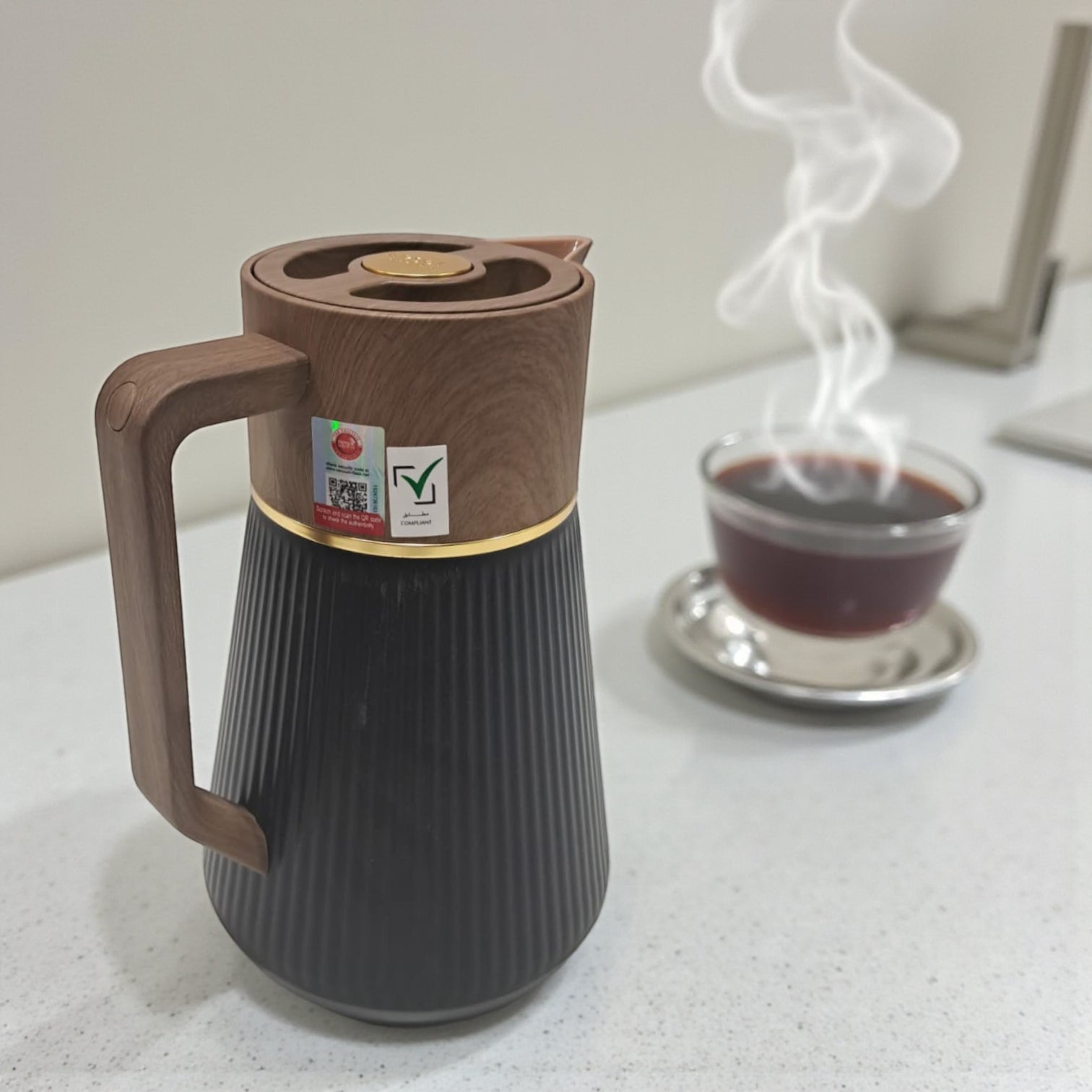 Regal 0.5L Thermal Coffee Carafe – Stylish Double-Wall Vacuum Flask, Elegant Wood-Finish Lid & Handle, Modern Design, Durable Hot & Cold Beverage Server