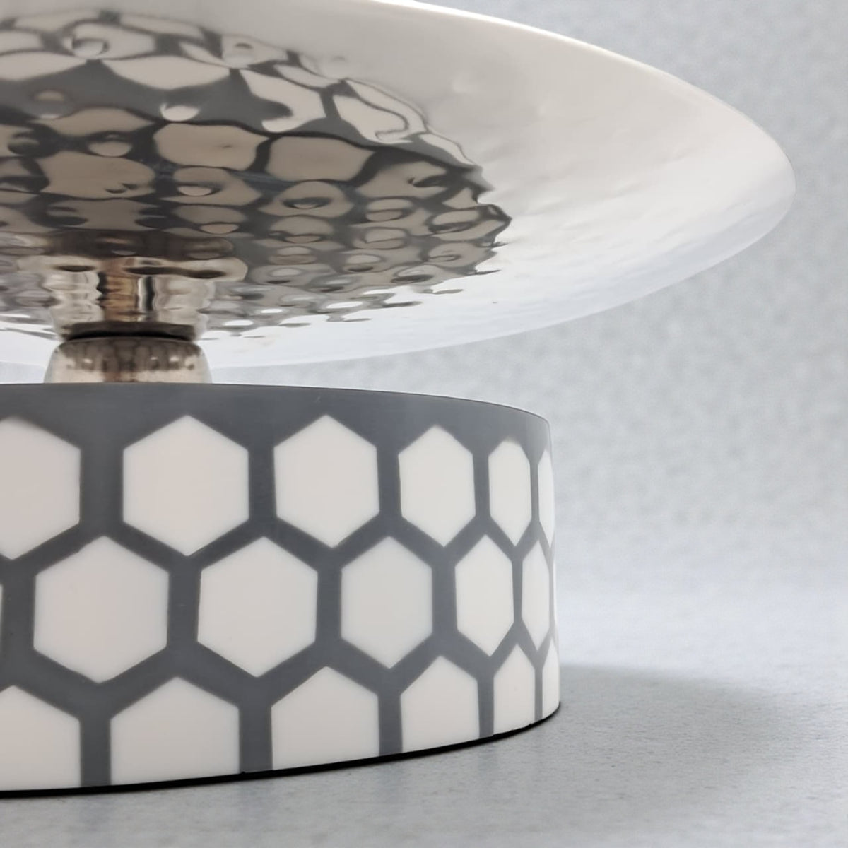 Elegant Hammered Metal Cake Stand with Geometric Base | Modern Dessert & Serving Display | Durable Decorative Table Centerpiece