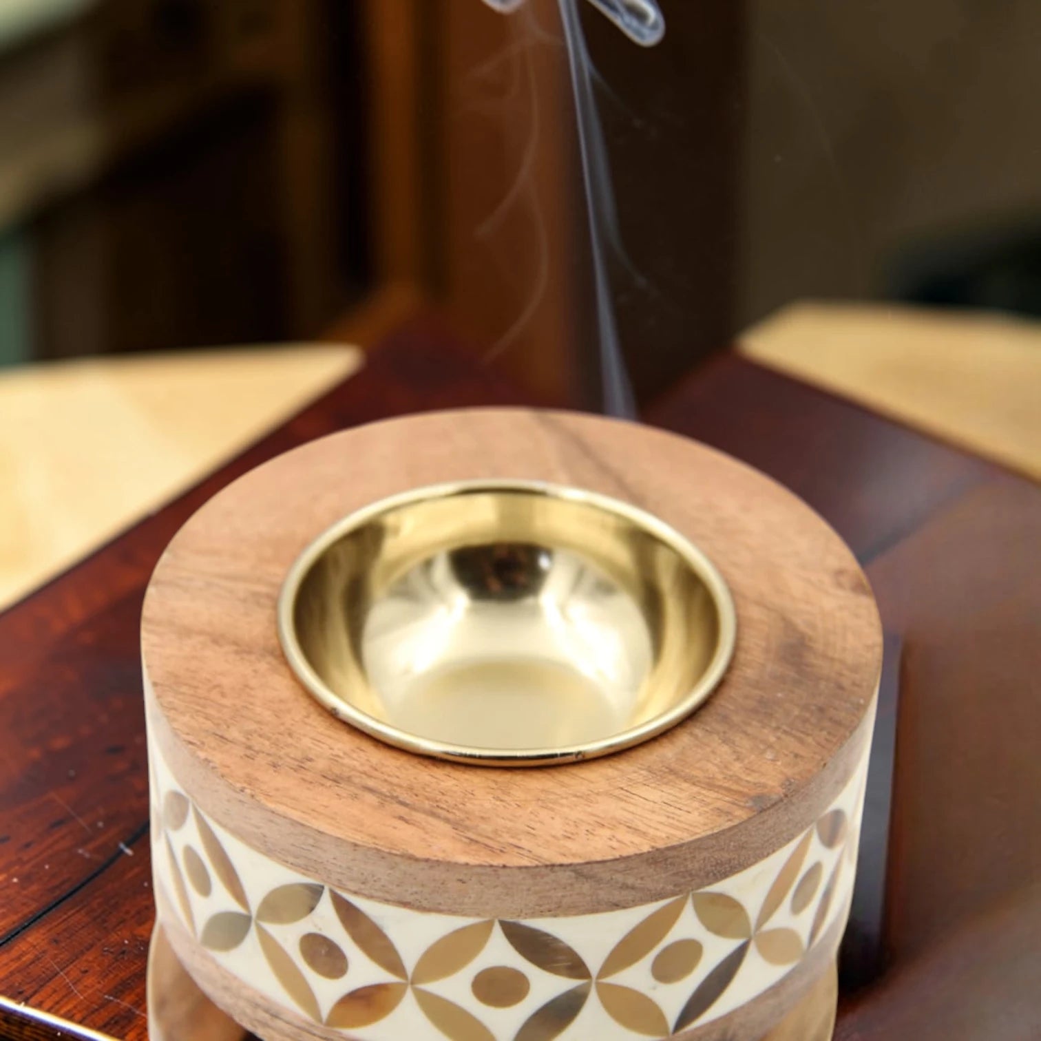 Handcrafted Wooden Bakhoor Burner with Metal Bowl – Oud Incense Burner Holder for Home Fragrance & Arabic Decor (11.5x10x10cm) - Damoo