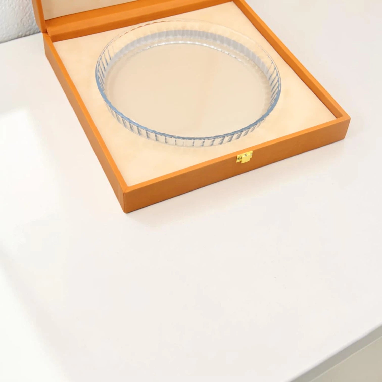 Round Serving Tray Set with Storage Case – Premium Gift Box Tray with Protective Carry Case for Desserts, Snacks & Elegant Table Display (8H x 34L × 34W CM | Tray 26 CM) - Damoo