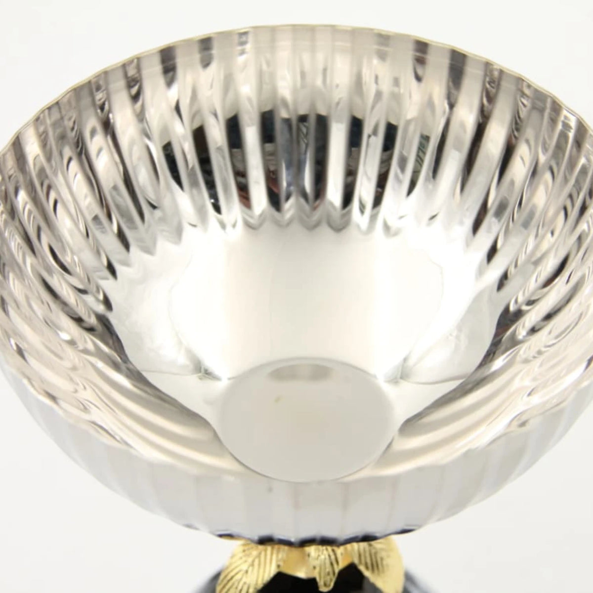 Luxury Metal Serving Bowl Stand with Decorative Palm Design & Crystal Accent – Pedestal Fruit Bowl Centerpiece for Table Décor (21H x 16L x 16W CM)