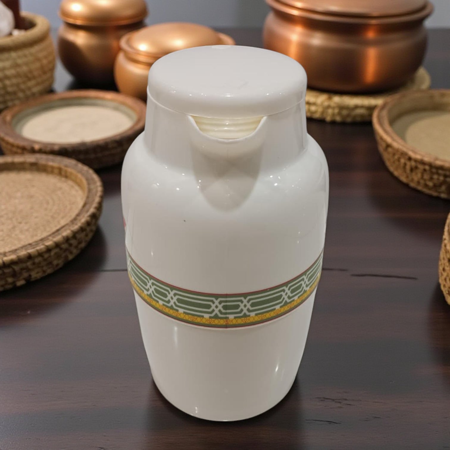 Insulated Vacuum Jug 2.2L – Floral-design | Premium Plastic Thermos Flask with Q100 Glass Insert | German-Made Double-Wall Design for Excellent Heat Retention - Damoo