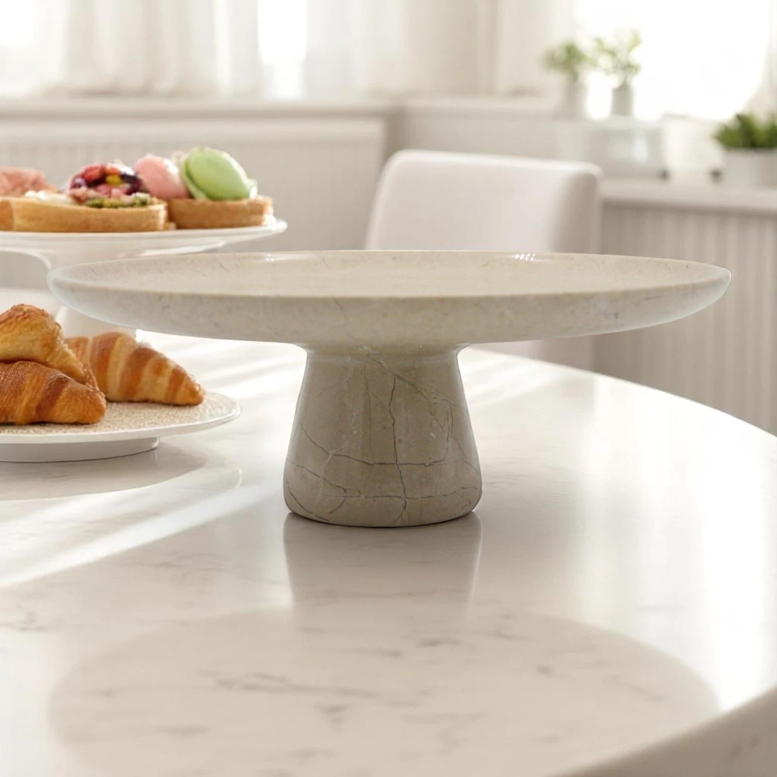 Beige Marble-Style Round Serving Plate on Stand – Modern Stone-Look Display Tray for Kitchen, Dining Table & Living Room - Elegant Multi-Purpose Pedestal Platter for Food or Décor - Damoo