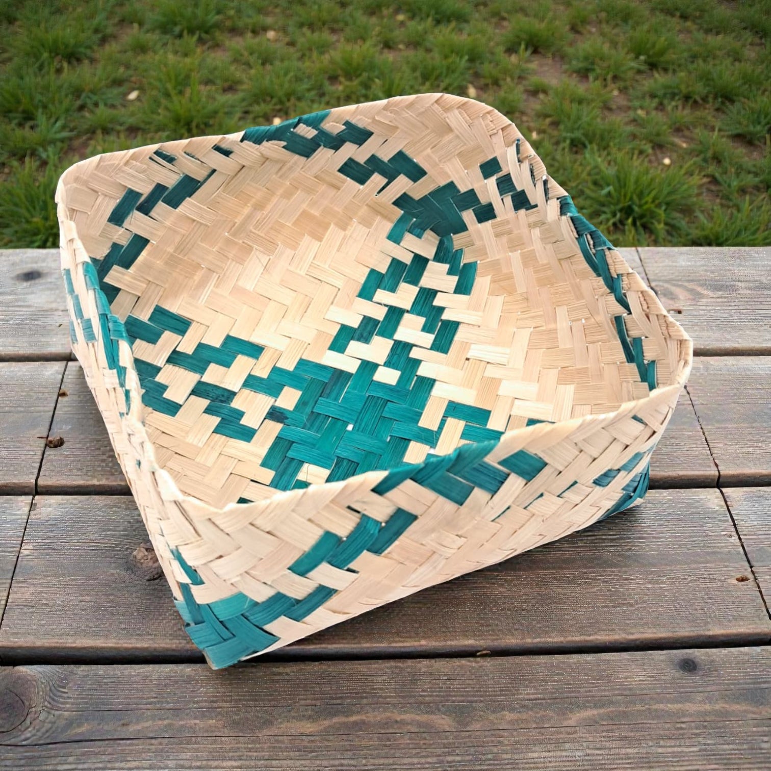 Handwoven Square Bamboo Trinket Box with Lid – Decorative Jewelry & Storage Organizer, Gift Box for Home Décor (17 × 17 CM) - Damoo