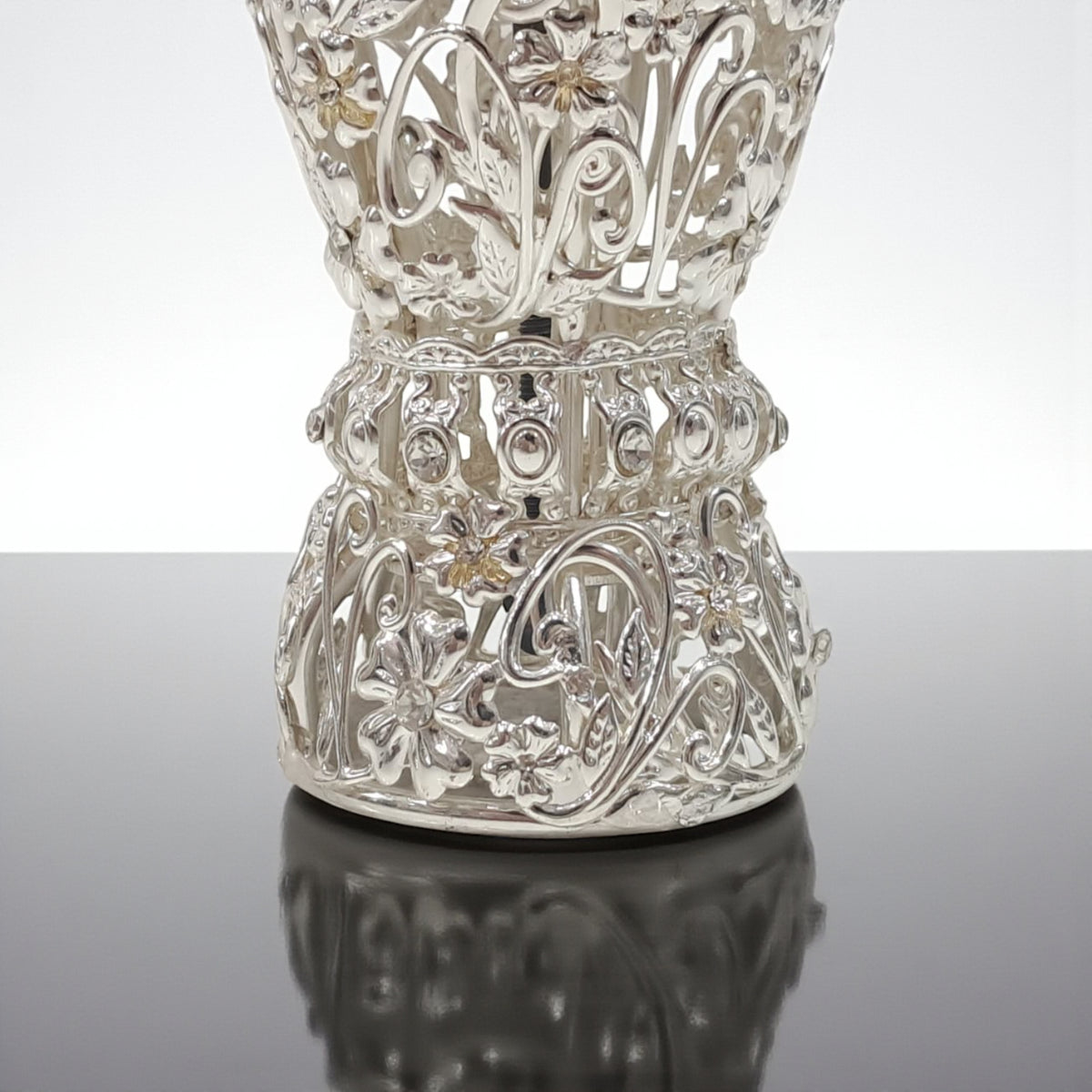 Silver Plated Embossed Incense Burner – Ornate Floral Metal Bukhoor Holder with Elegant Base, Home Fragrance Decor - Damoo