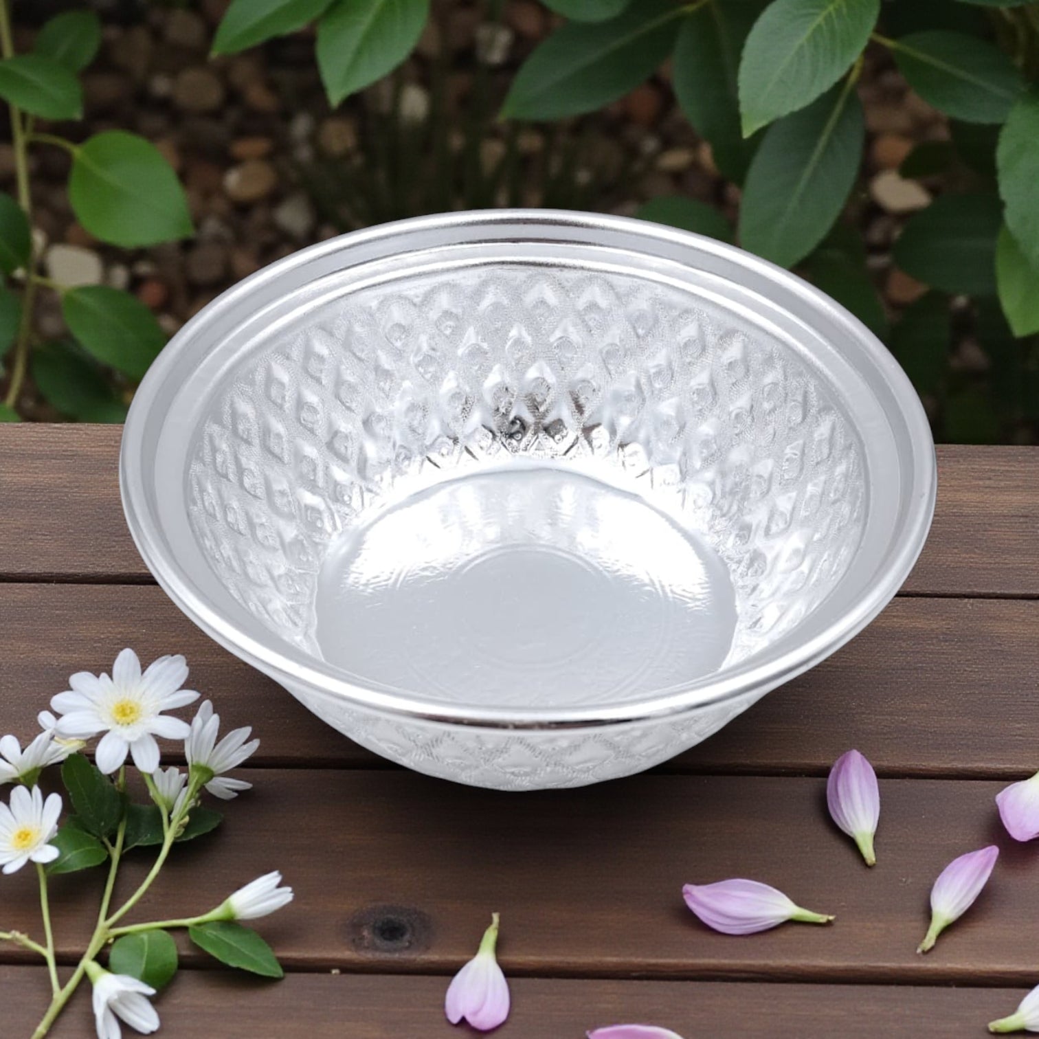 وعاء تقديم فاخر من الألومنيوم المنقوش مع غطاء - 15 سم، وعاء تقليدي لتخزين الأطعمة الساخنة وأدوات المائدة - مقاوم للحرارة بتصميم شرق أوسطي للأرز والكاري والحساء والتمر والحلويات - خفيف الوزن ومتين