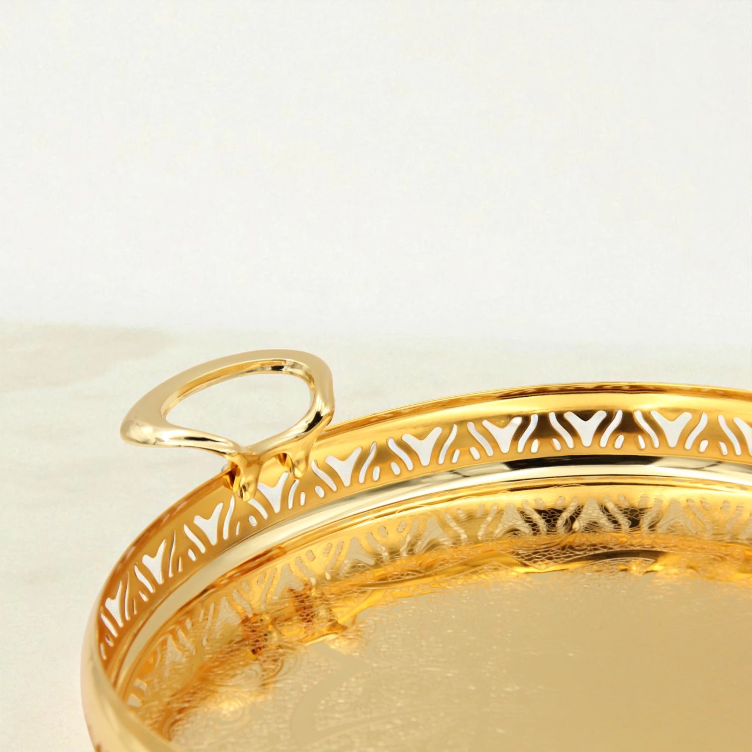 Damoo 3-Piece Luxury Gold Round Serving Tray Set – Elegant Arabic Design with Ornate Handles – Decorative Metal Trays for Tea, Coffee, Sweets & Home Decor - Damoo