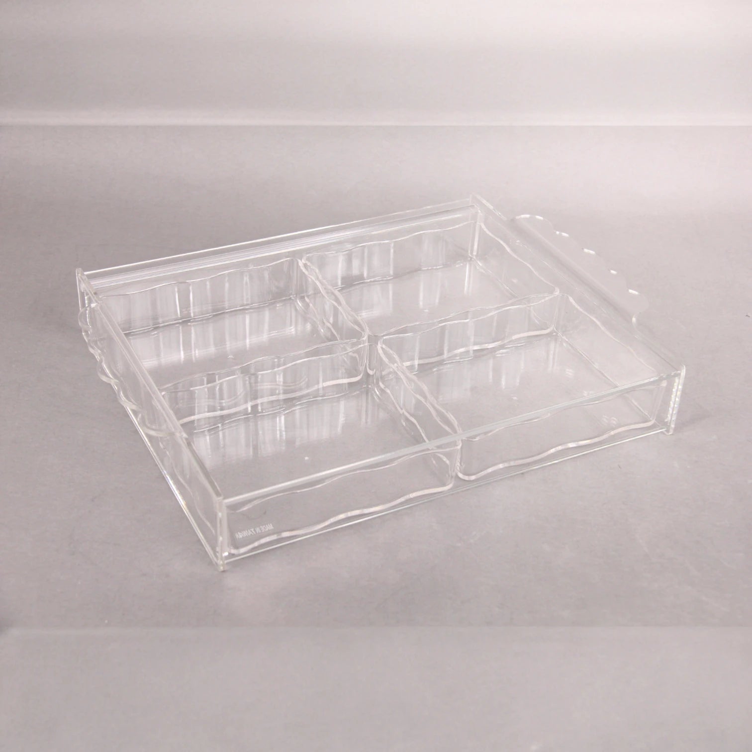 Damoo Clear Acrylic Compartment Tray with Lid – 4-Section Organizer Box for Sweets, Dates, Spices & Accessories – Durable, Elegant Display with Flip Lid Cover - Damoo