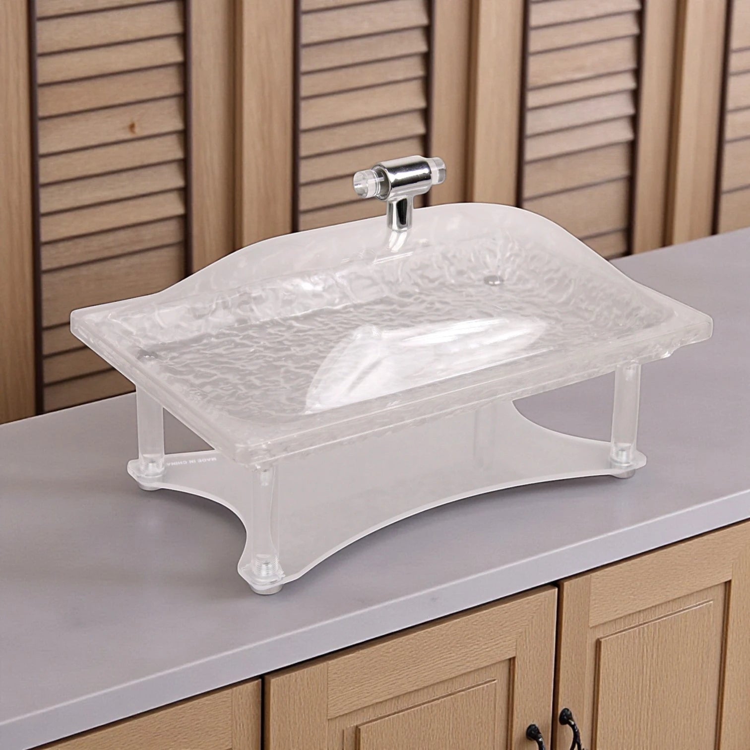 Damoo Clear Acrylic Snack Plate with Lid – Modern Covered Serving Box for Dates, Chocolates, Nuts, and Sweets – Elegant Tabletop Organizer for Ramadan, Eid, and Home Entertaining - Damoo