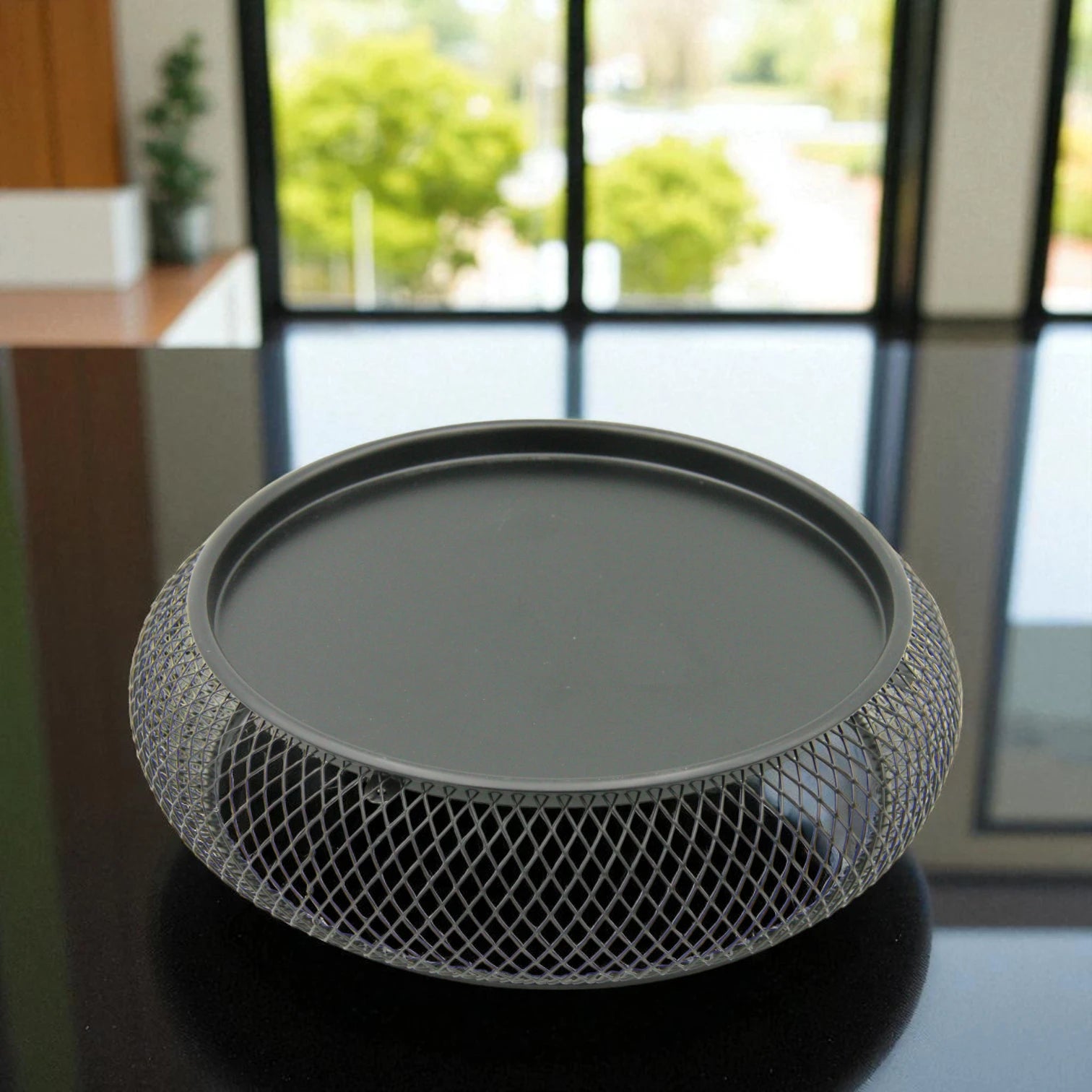 Damoo Durable Snack Tray with Protective Metal Mesh Cover – Shatter-Resistant Base & Insect-Proof Dome for Fruit, Pastry & Dessert Serving - Damoo