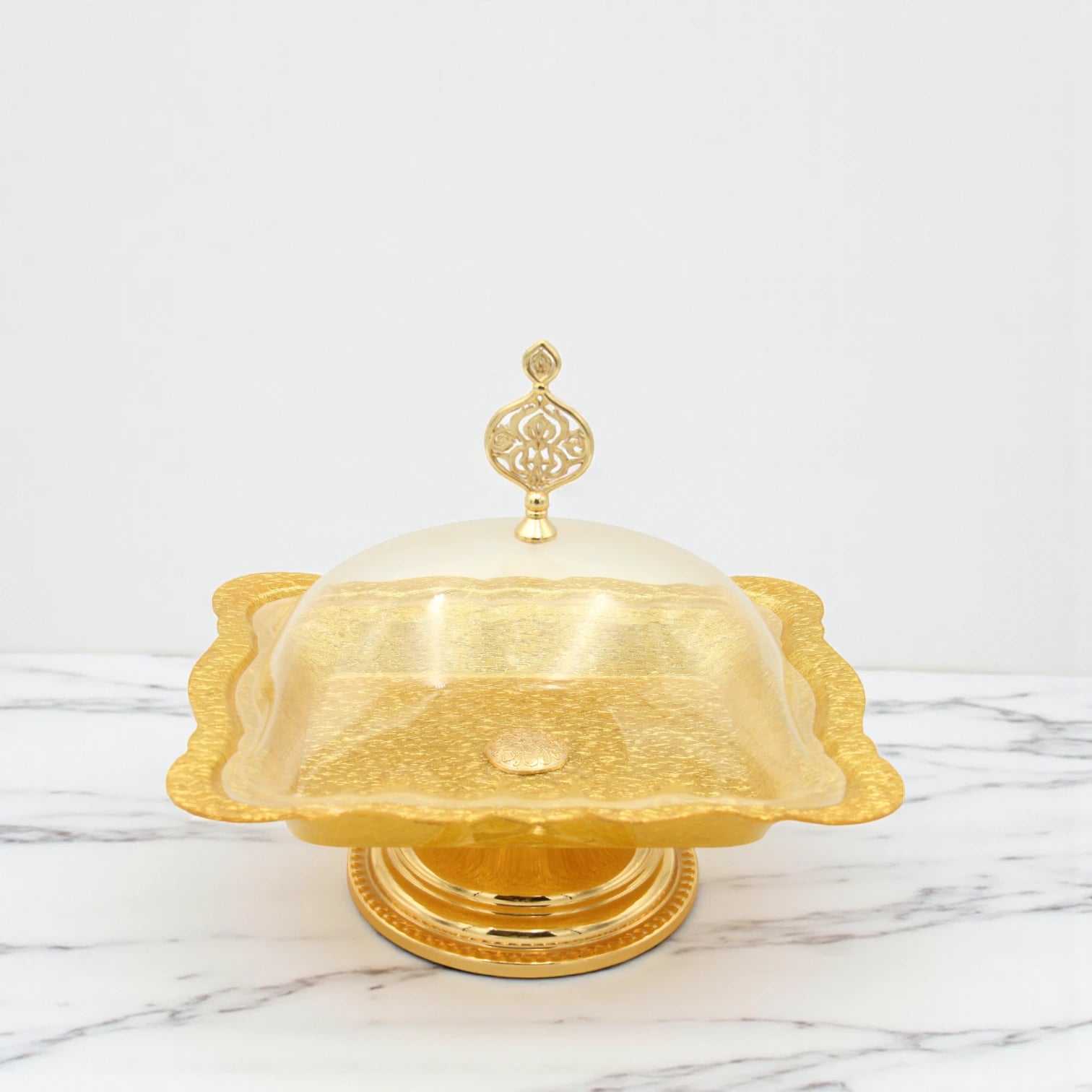 Damoo Elegant Gold-Plated Serving Tray with Dome Lid – Decorative Square Dessert Stand for Sweets, Dates & Treats - Damoo