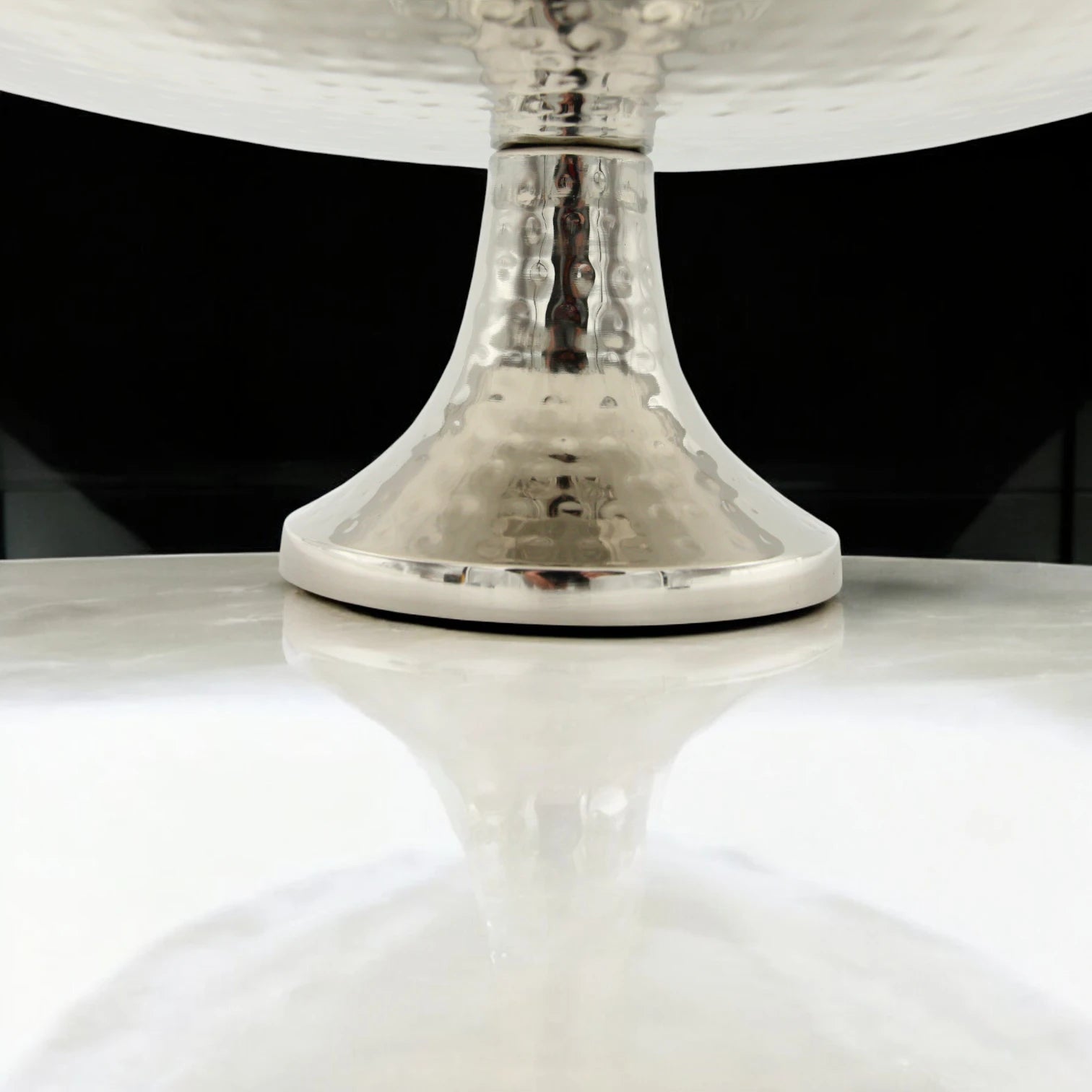 Damoo Elegant Square Hammered Metal Cake Stand – Silver-Plated Raised Tray with Pedestal Base for Serving Sweets, Fruits & Desserts – Luxe Home Décor & Event Display - Damoo