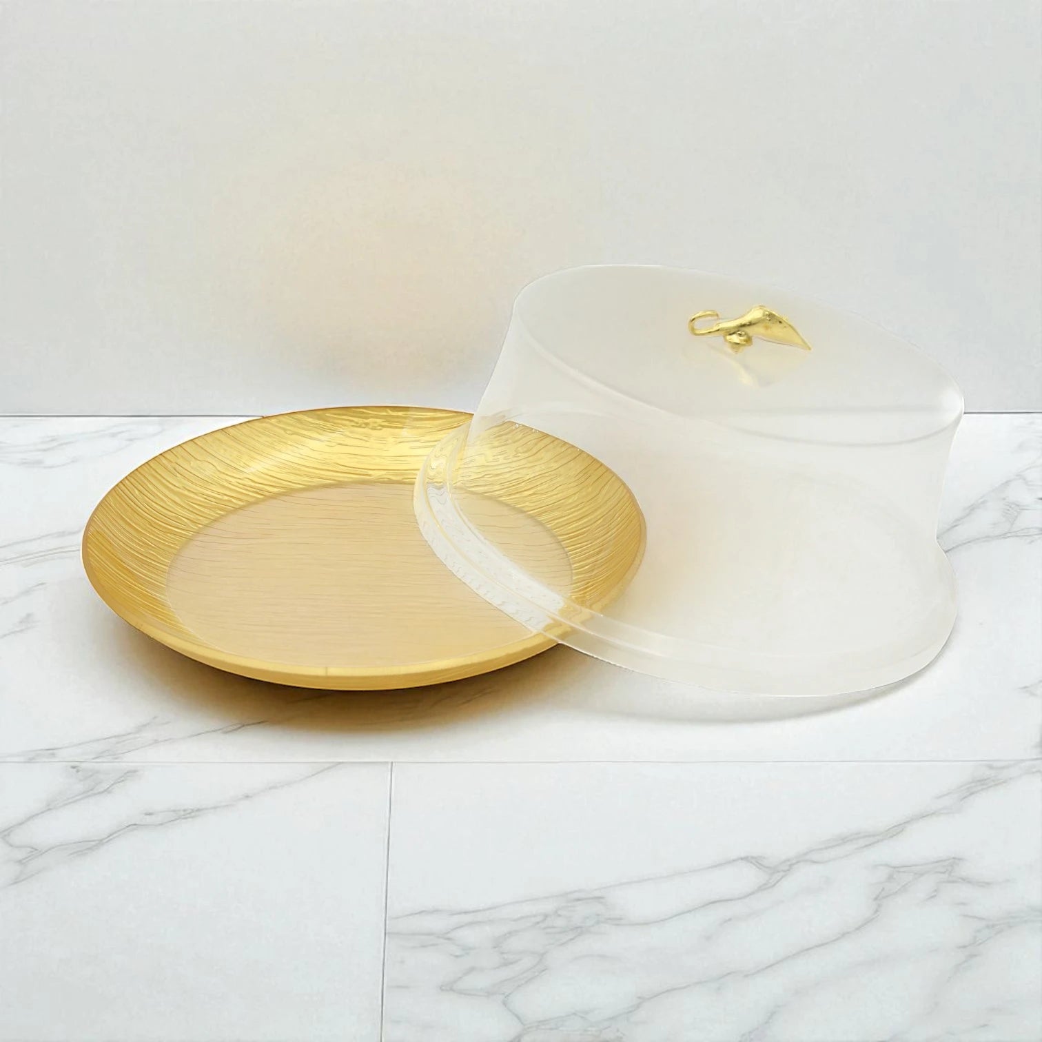 Damoo Elegant Textured Acrylic Cake Stand with Dome Lid – Clear Round Dessert Display Tray with Golden Handle – Perfect for Cakes, Pastries, Cheese & Snacks - Damoo