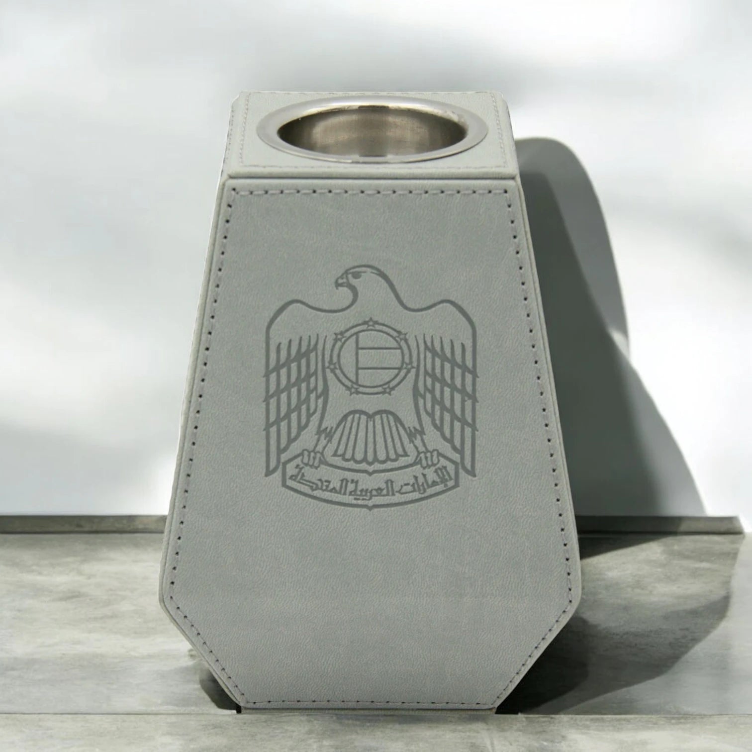 Damoo Luxury Faux Leather Bukhoor Burner with UAE Emblem – Modern Mabkhara Incense Holder for Home, Office, Majlis & Special Occasions - Damoo