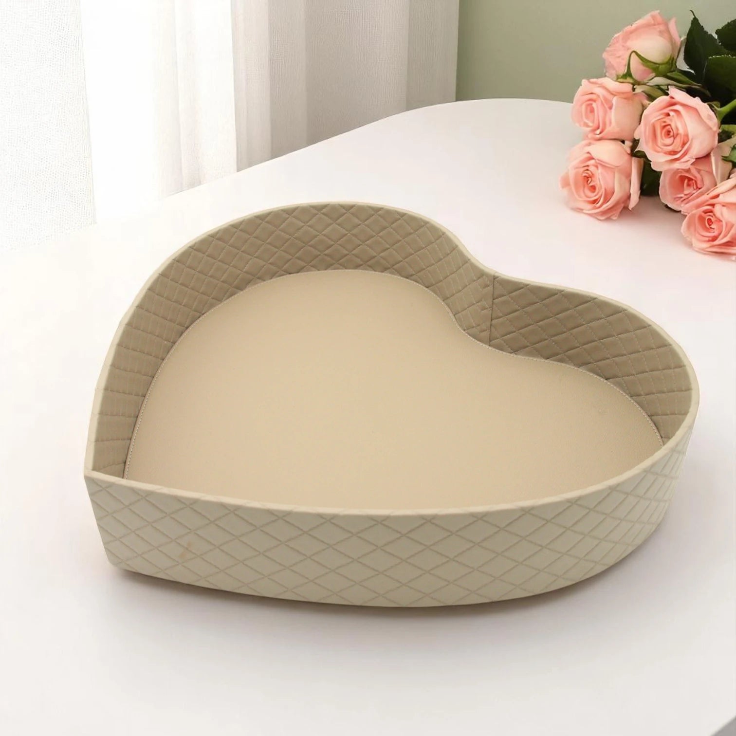 Damoo Luxury Heart-Shaped Leather Tray – Modern Serving and Organizer Tray for Special Occasions or Daily Use - Damoo